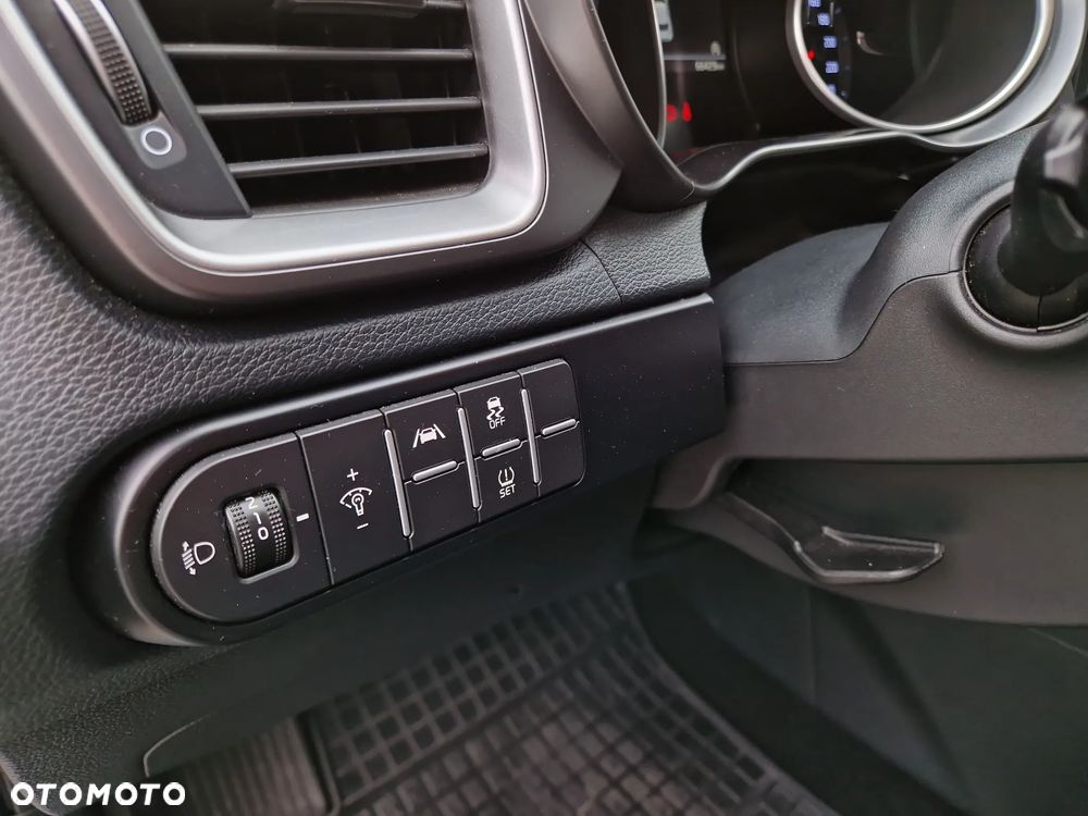 Kia XCeed 1.5 T-GDI M DCT - 14