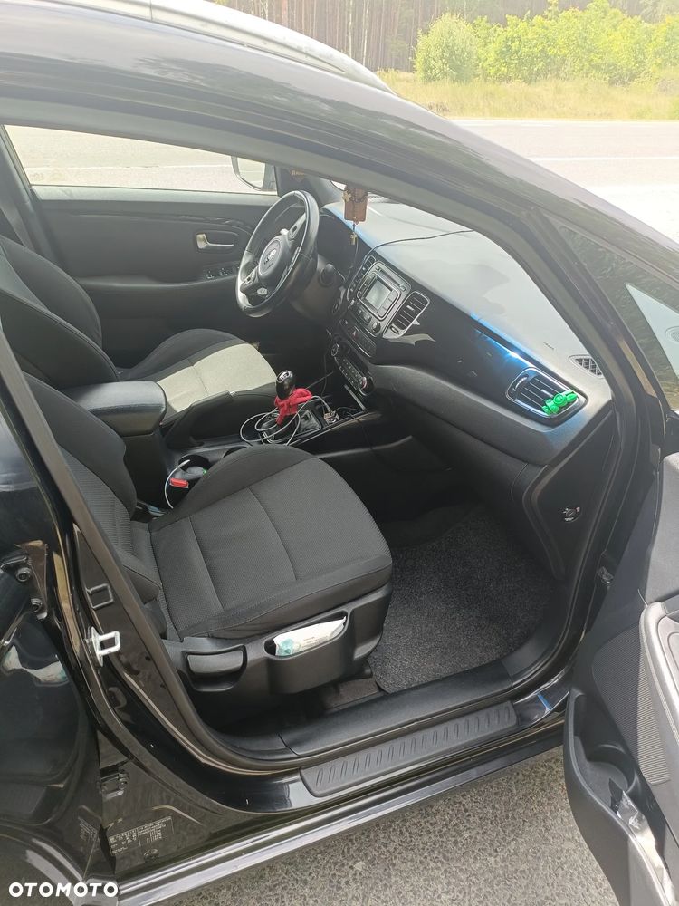 Kia Carens 1.7 CRDi L 7os - 10