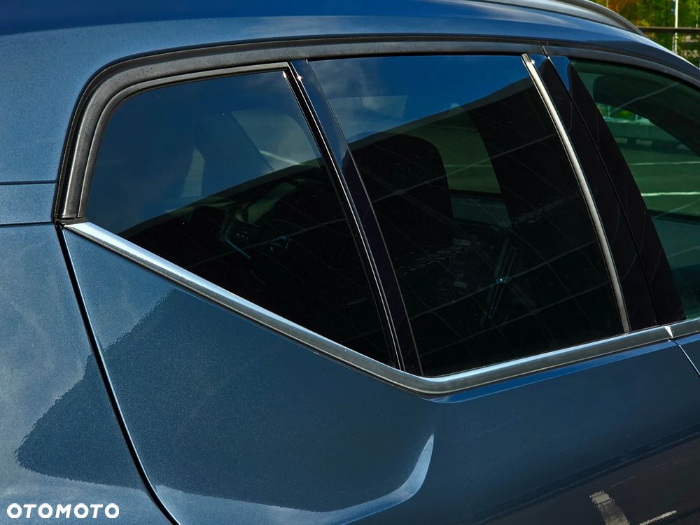 Volvo XC 40 B3 Plus Bright - 22