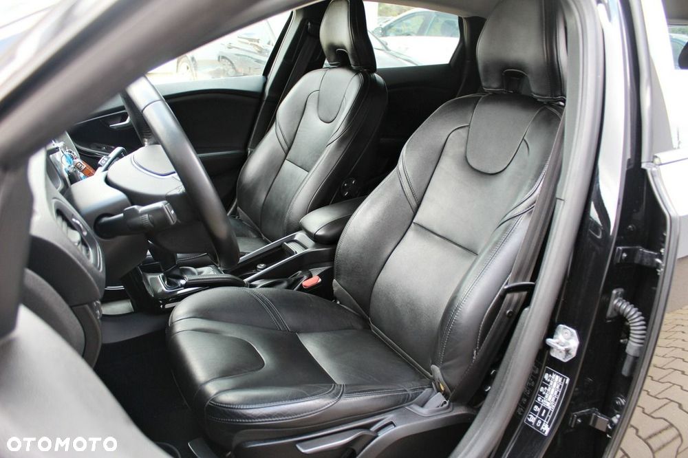 Volvo V40 D3 Geartronic Kinetic - 10