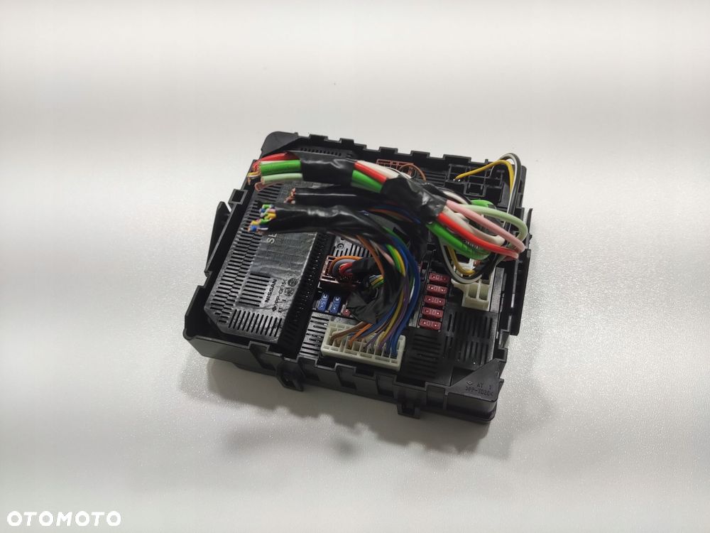 moduł skrzynka bezpieczników bsi nissan navara iv d23 np300 284b74ju1c 15- - 2