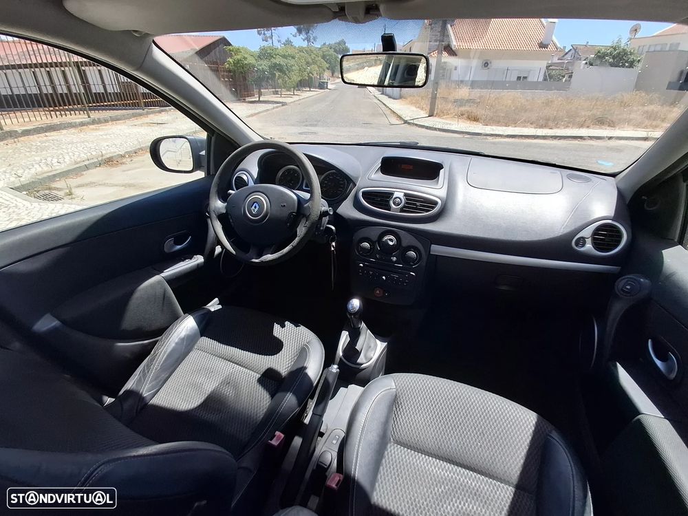 Renault Clio dCi 90 Dynamique - 10