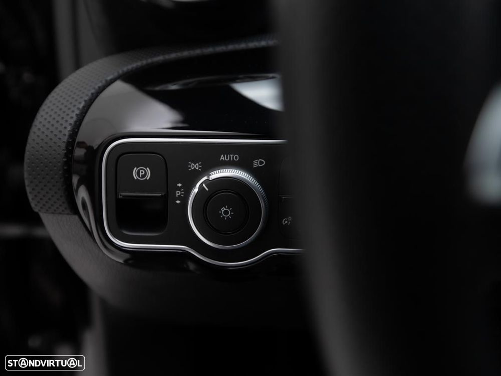 Mercedes-Benz A 200 7G-DCT AMG Line — fotografia 15