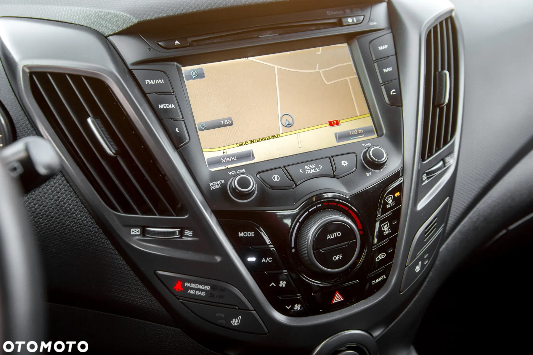 Hyundai Veloster 1.6 Turbo Premium - 29