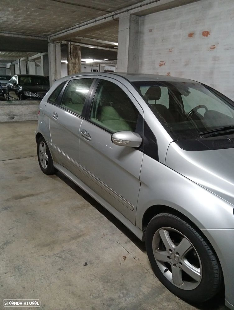 Mercedes-Benz B 200 Turbo - 7