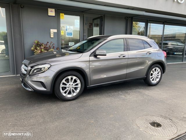 Mercedes-Benz GLA 220 d Urban — fotografia 5