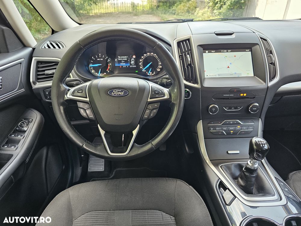 Ford Galaxy - 19