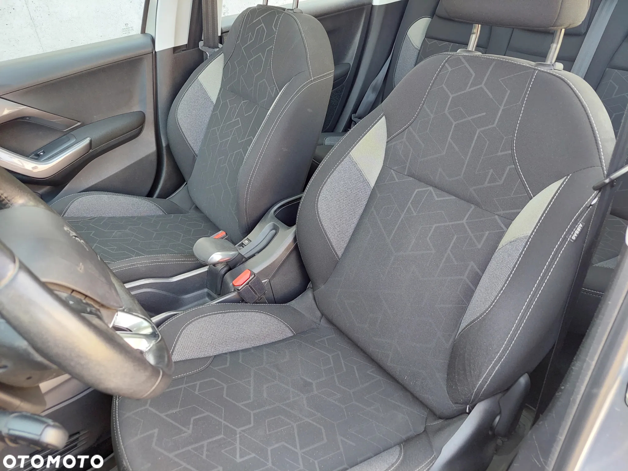 Peugeot 2008 - 21