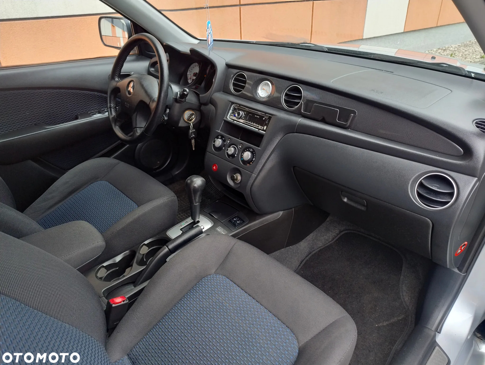 Mitsubishi Outlander 2.4 Automatik Dakar - 10