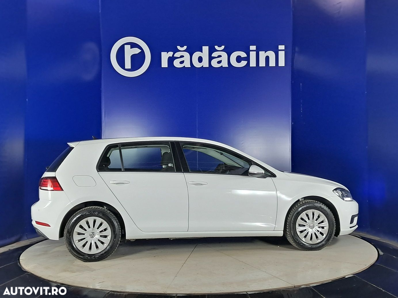 Volkswagen Golf - 14
