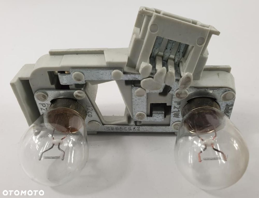 WKŁAD LAMPY PRAWY TYŁ MERCEDES W245 A1698200677 - 2