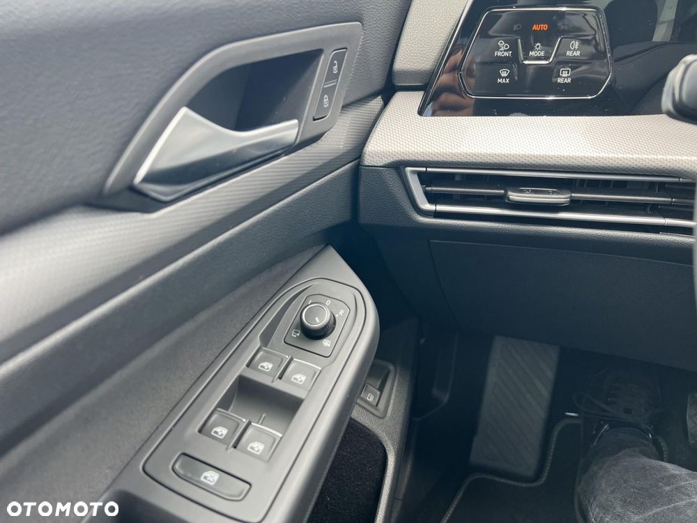 Volkswagen Golf 1.5 TSI EHybrid PHEV 150kW Style DSG - 15