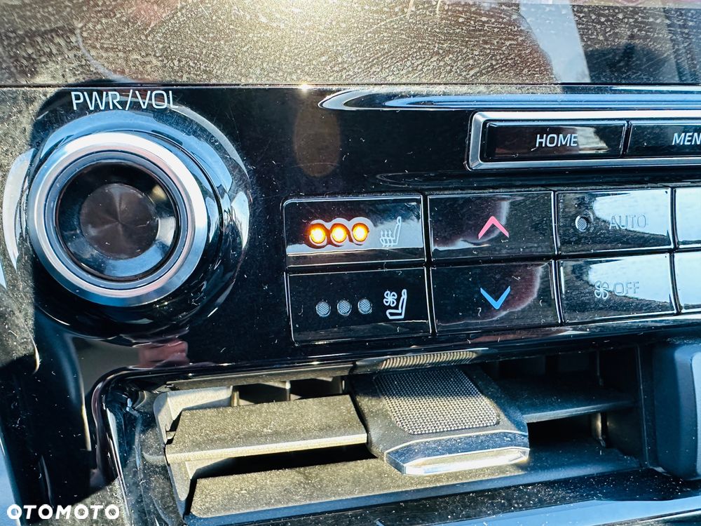 Toyota Highlander 2.5 Hybrid Executive - 15