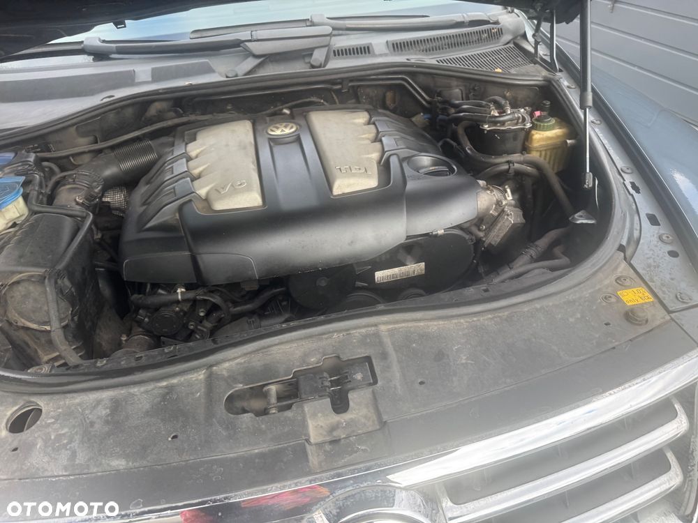 Volkswagen Touareg - 21