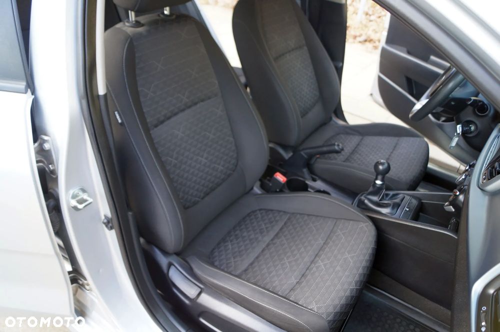 Kia Rio 1.2 L - 27