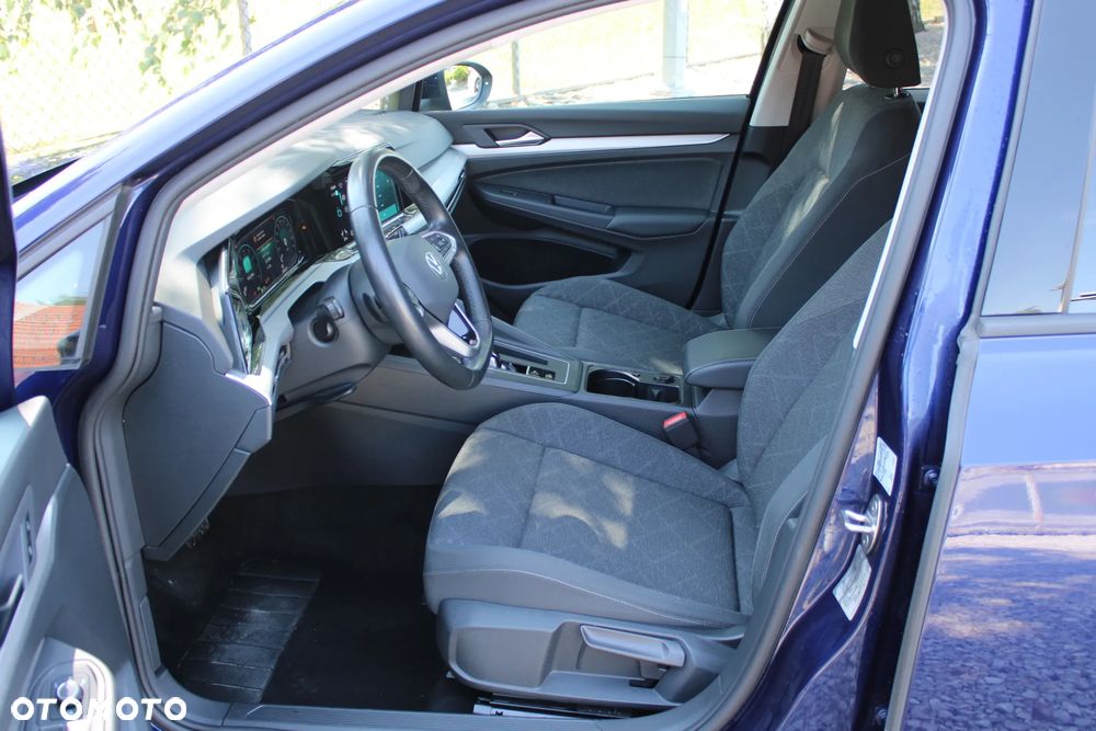 Volkswagen Golf 1.5 eTSI mHEV Style DSG - 17