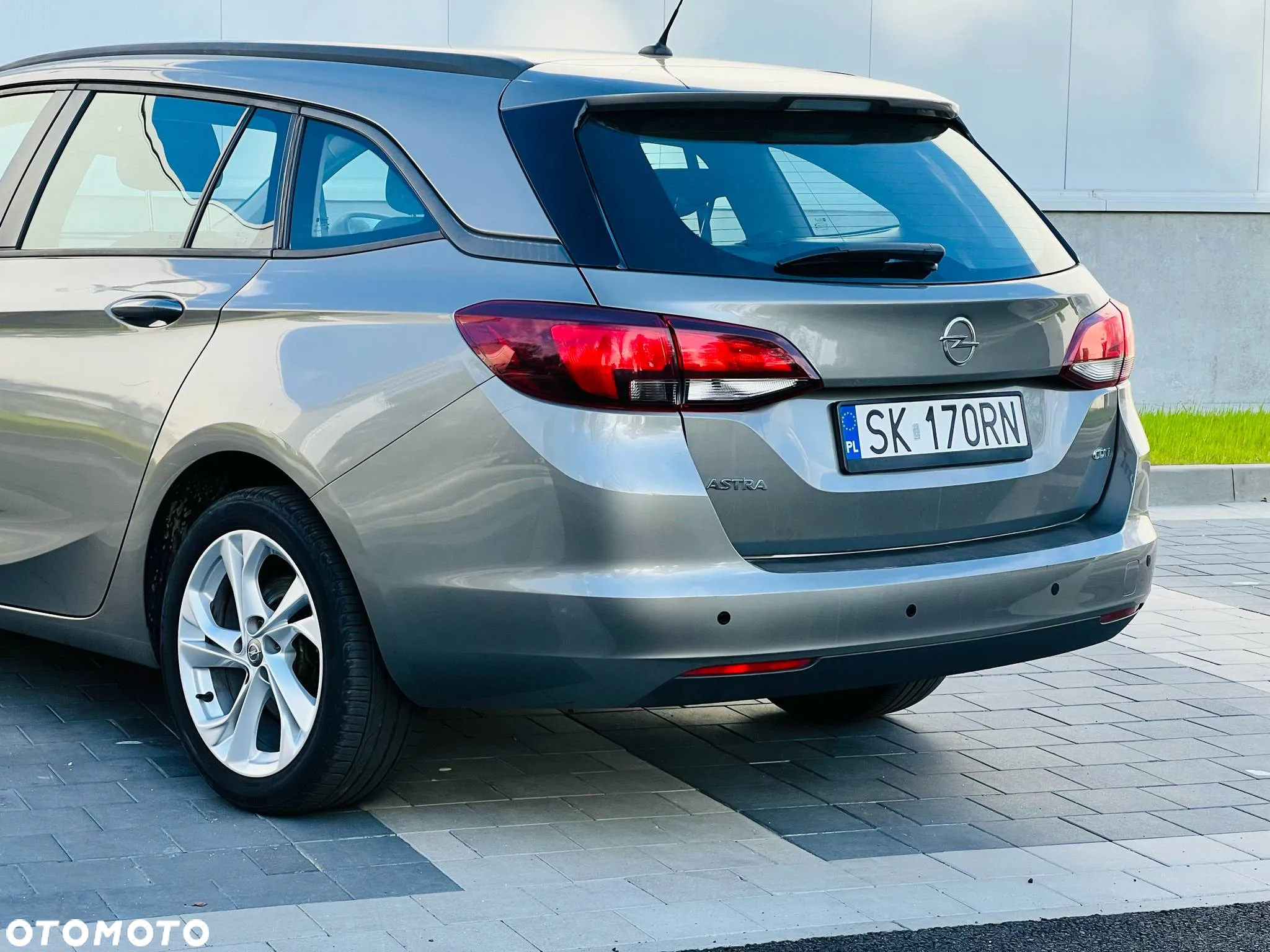 Opel Astra IV 1.6 CDTI Enjoy - 12