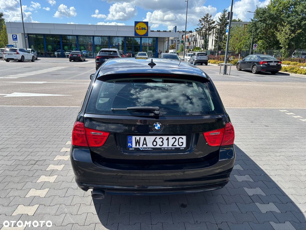 BMW Seria 3 320d Efficient Dynamics - 8