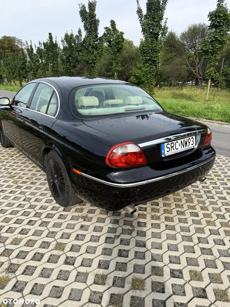 Jaguar S-Type - 16