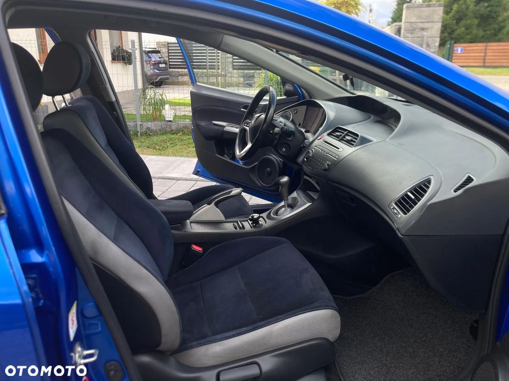 Honda Civic 1.8 Comfort - 9