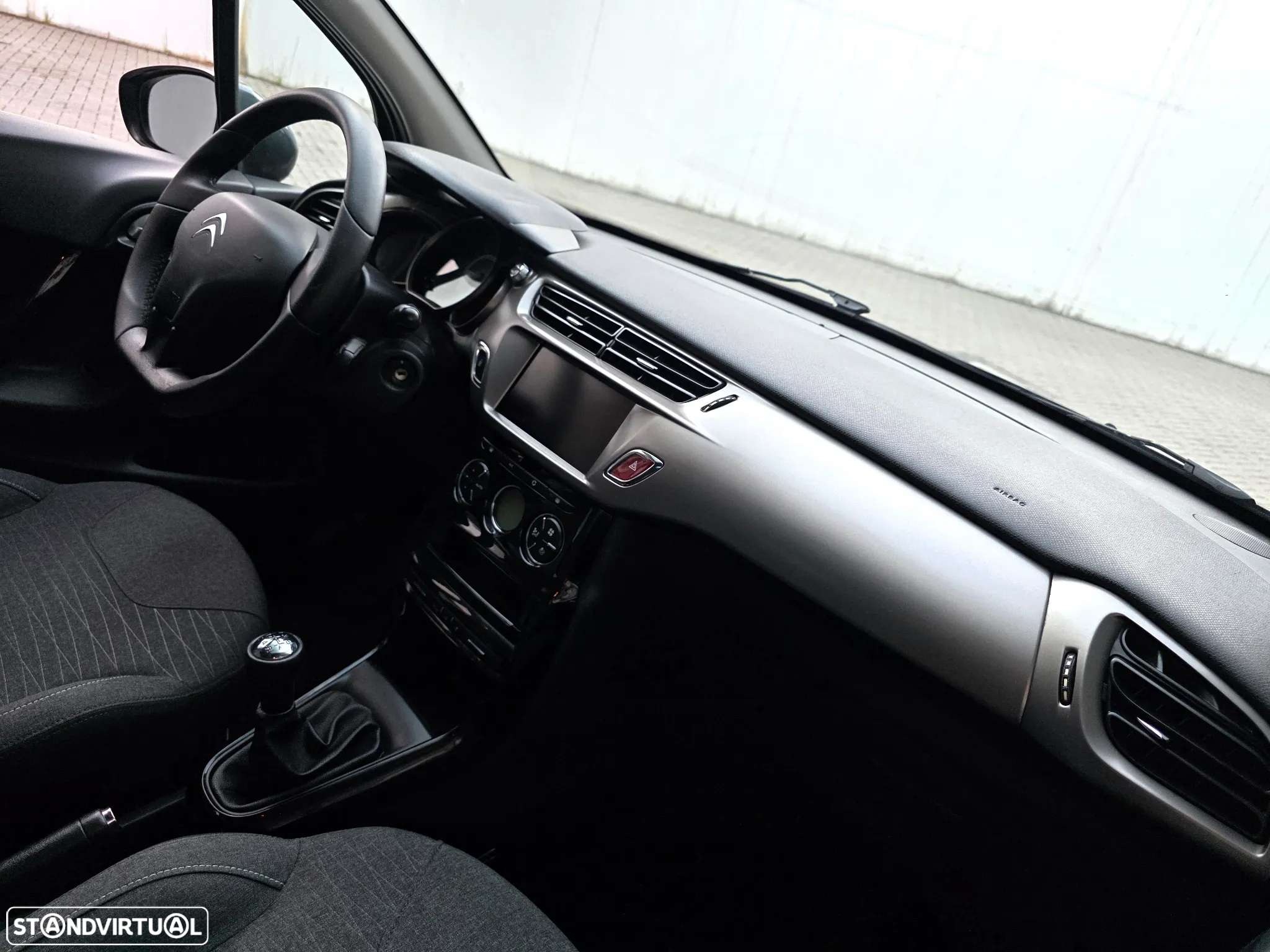 Citroën C3 1.6 BlueHDi Exclusive - 35