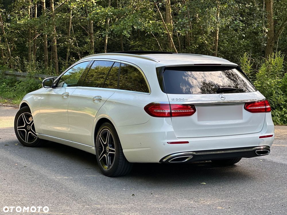 Mercedes-Benz Klasa E 220 d 9G-TRONIC - 2