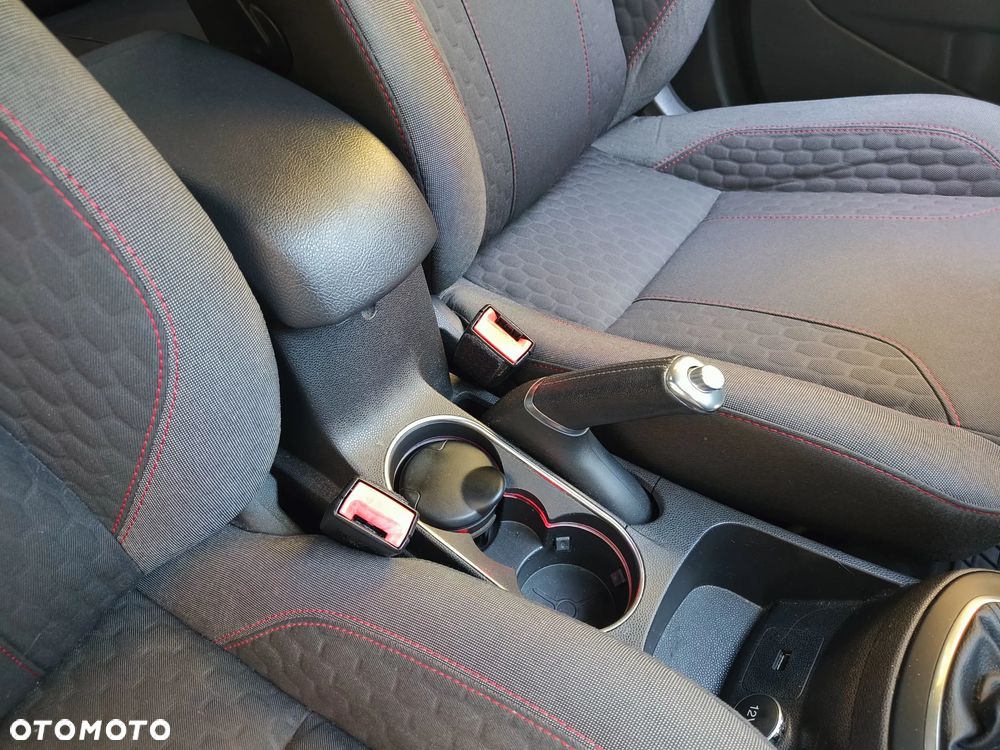 Ford Fiesta 1.0 EcoBoost ST-Line - 21