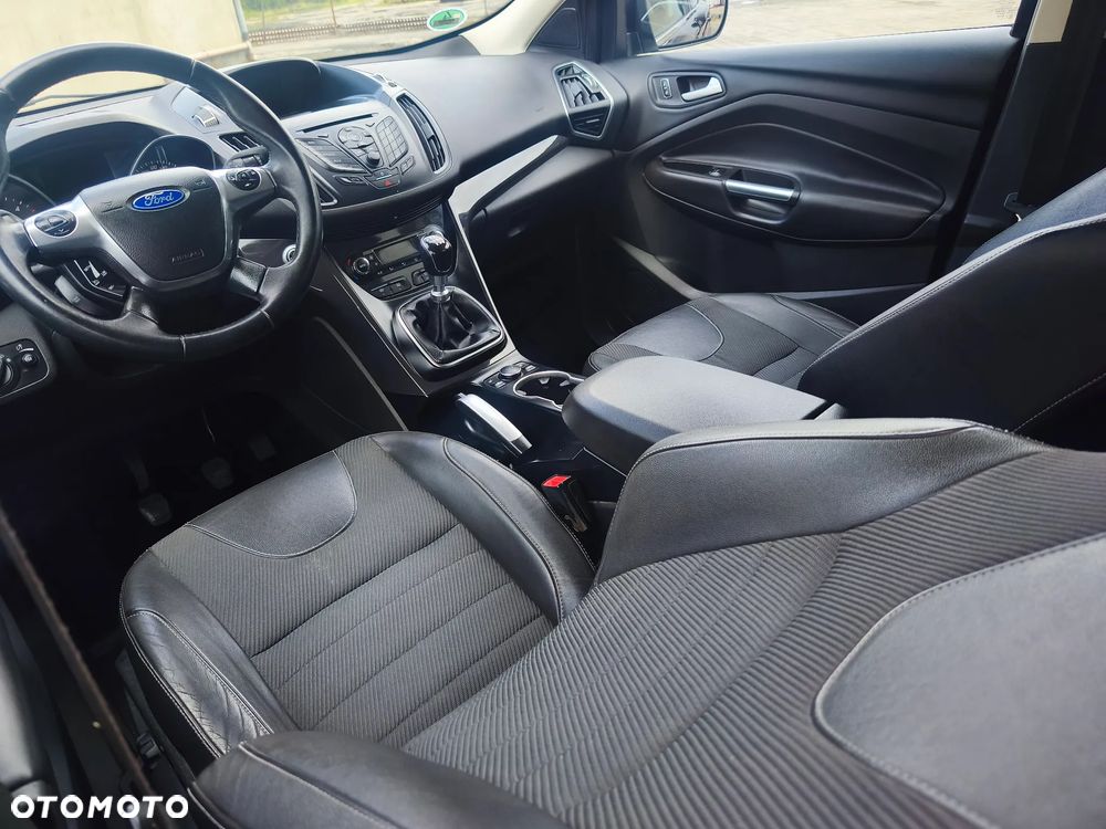 Ford Kuga 2.0 TDCi 4x4 Titanium - 33
