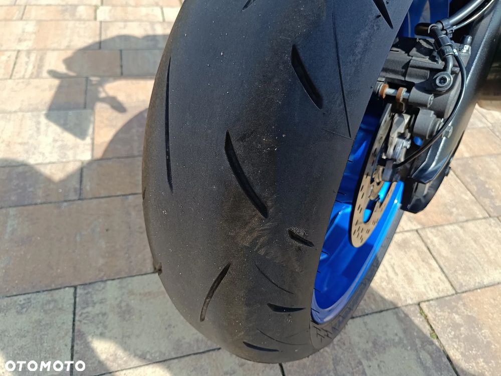Suzuki GSX 1000 - 29