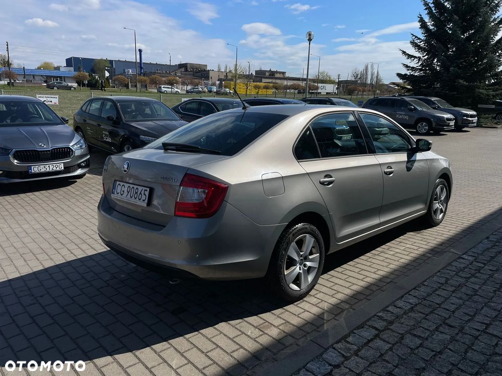 Skoda RAPID 1.2 TSI Ambition - 6