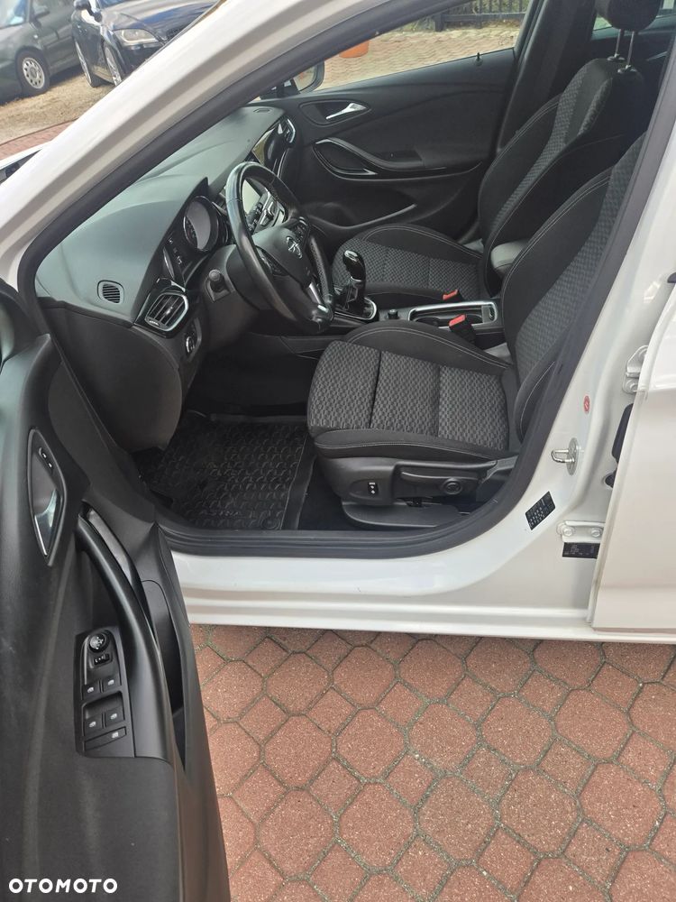 Opel Astra 1.6 BiTrb D (CDTI) Start/Stop Business - 14