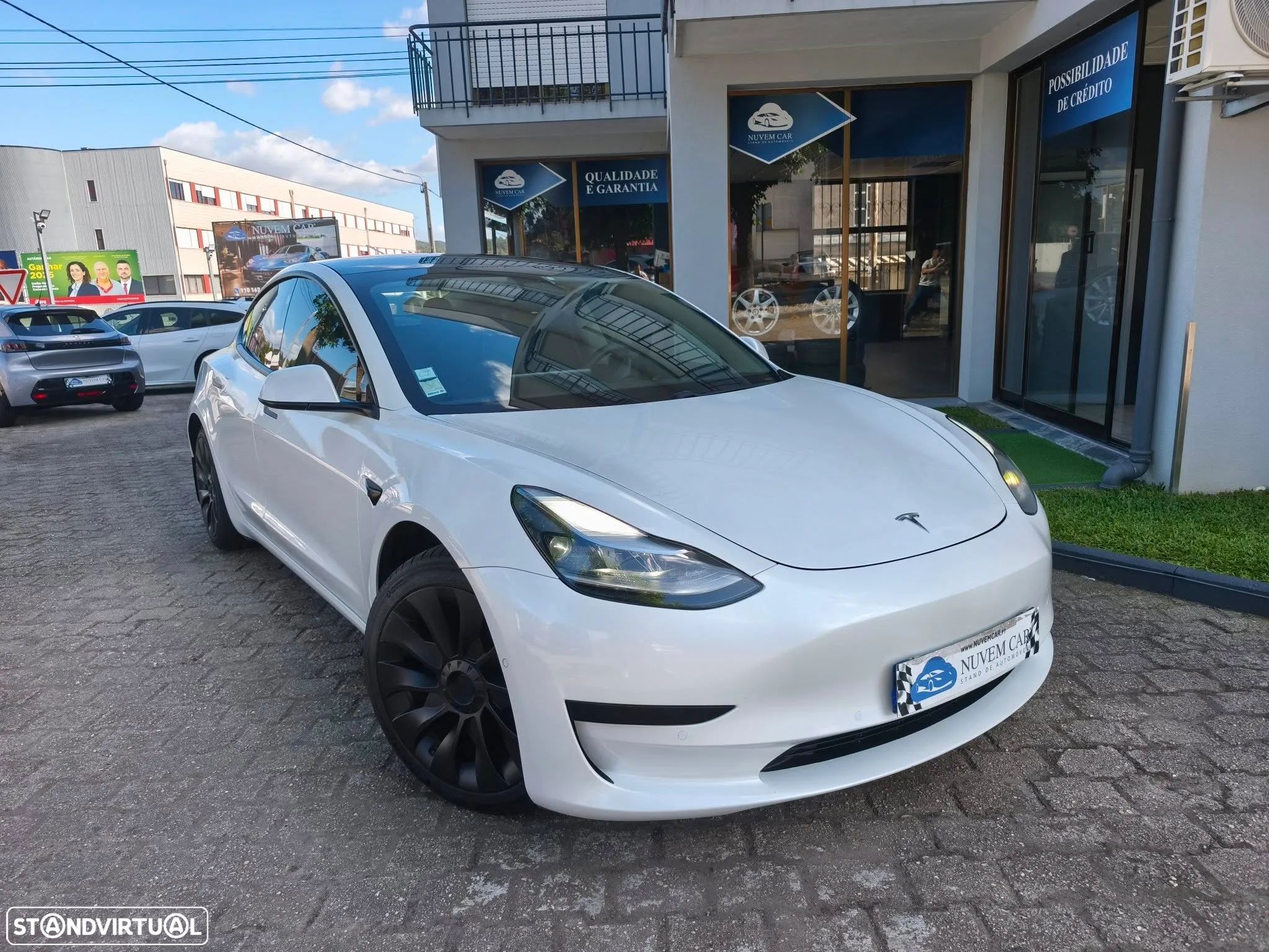Tesla Model 3 - 1