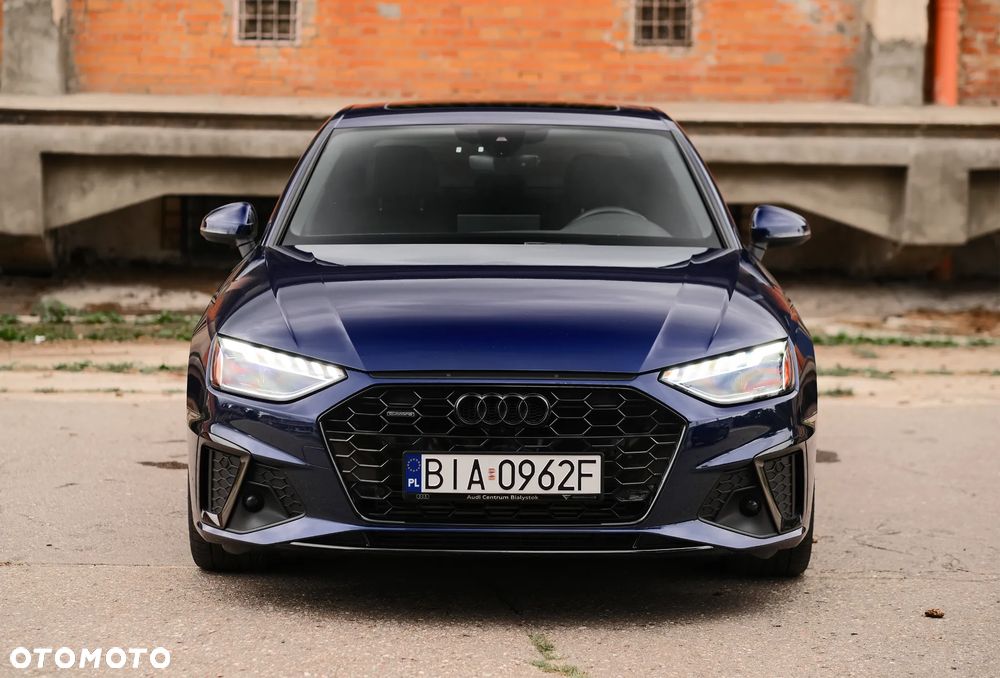 Audi A4 Limousine 45 TFSI mHEV Quattro Black Edition S tronic - 2