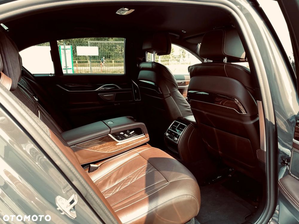 BMW Seria 7 - 13