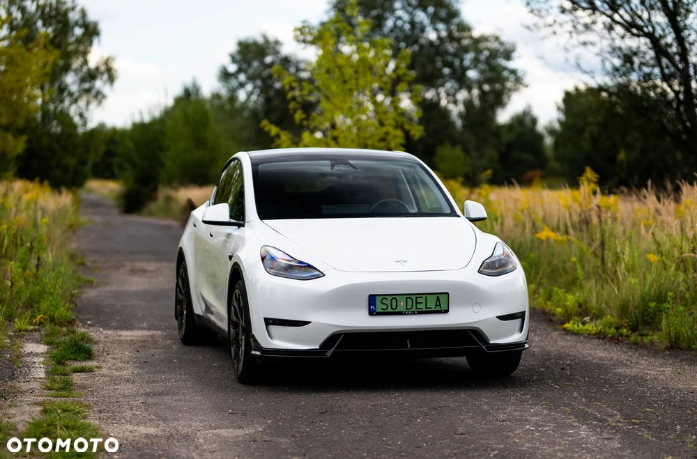 Tesla Y Model RWD - 16