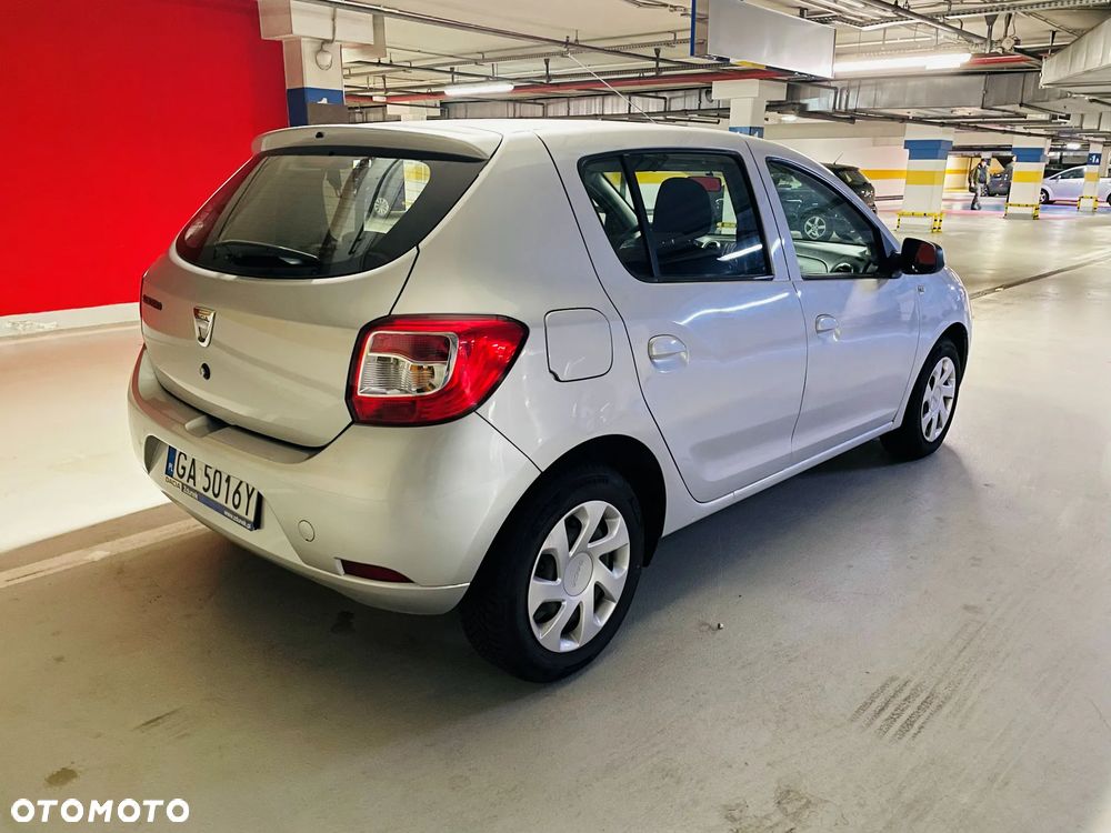 Dacia Sandero 1.2 16V Laureate - 4