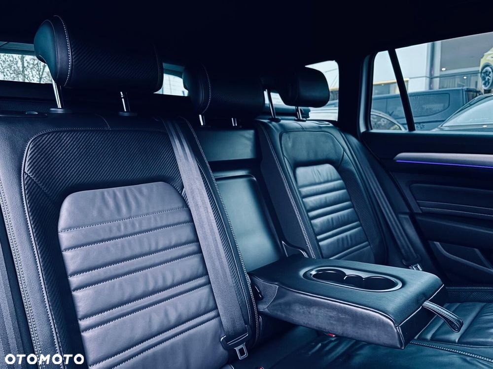 Volkswagen Passat - 19