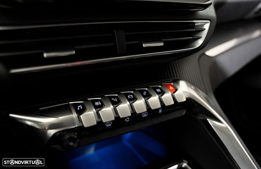 Peugeot 5008 1.2 PureTech Allure EAT8 - 7