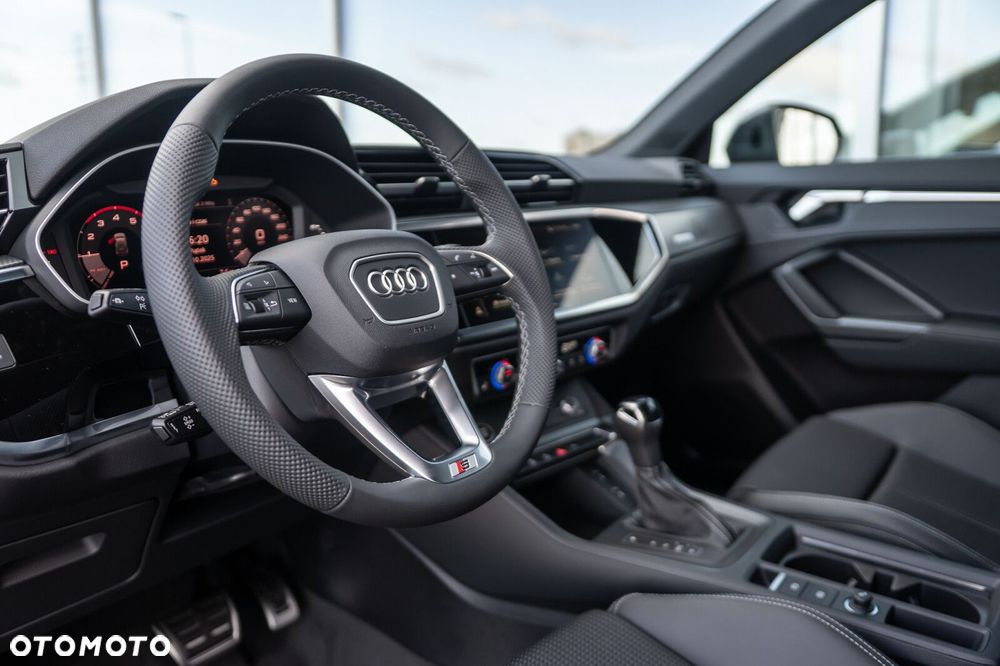 Audi Q3 - 11