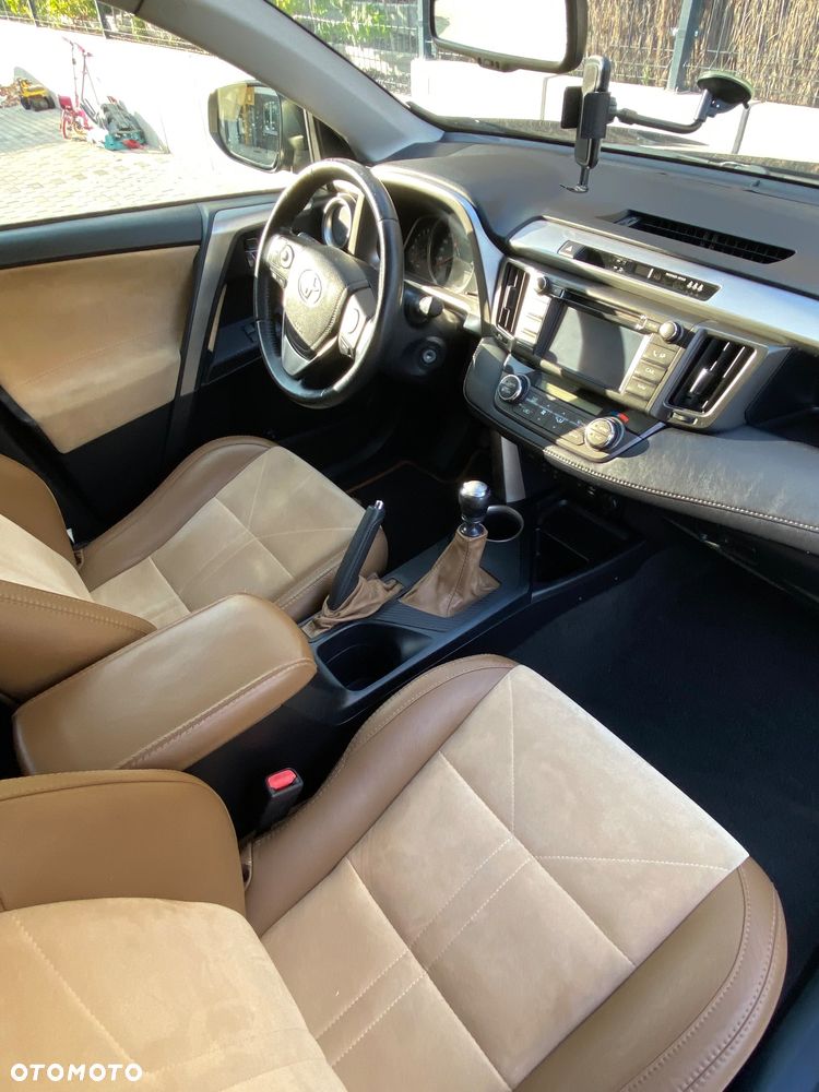 Toyota RAV4 - 12