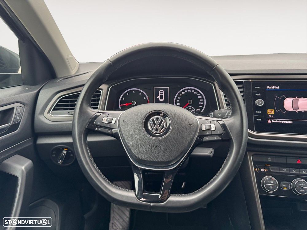 VW T-Roc 1.0 TSI - 12