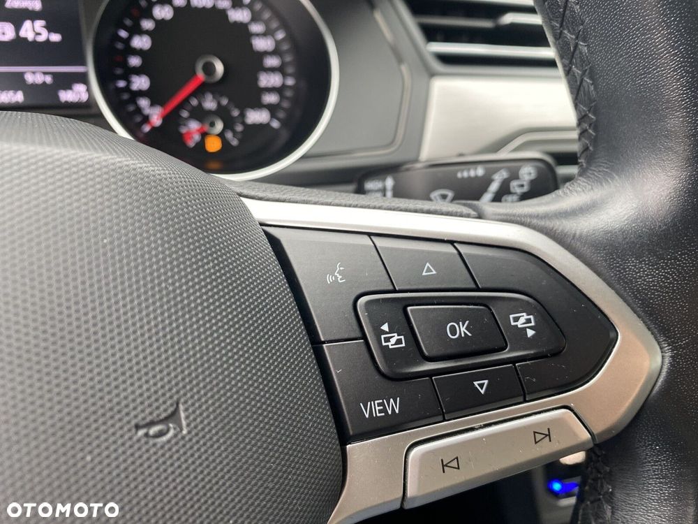 Volkswagen Passat - 20