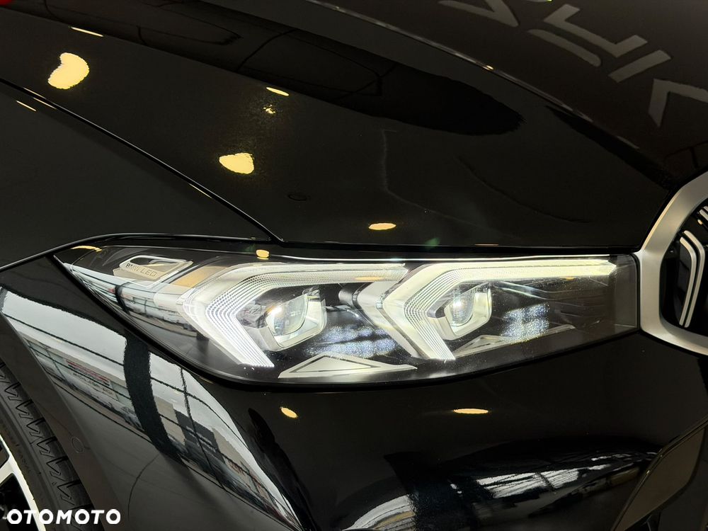 BMW Seria 3 318i M Sport - 11