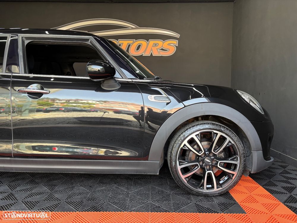 MINI 5 Portas Cooper D Aut. - 23