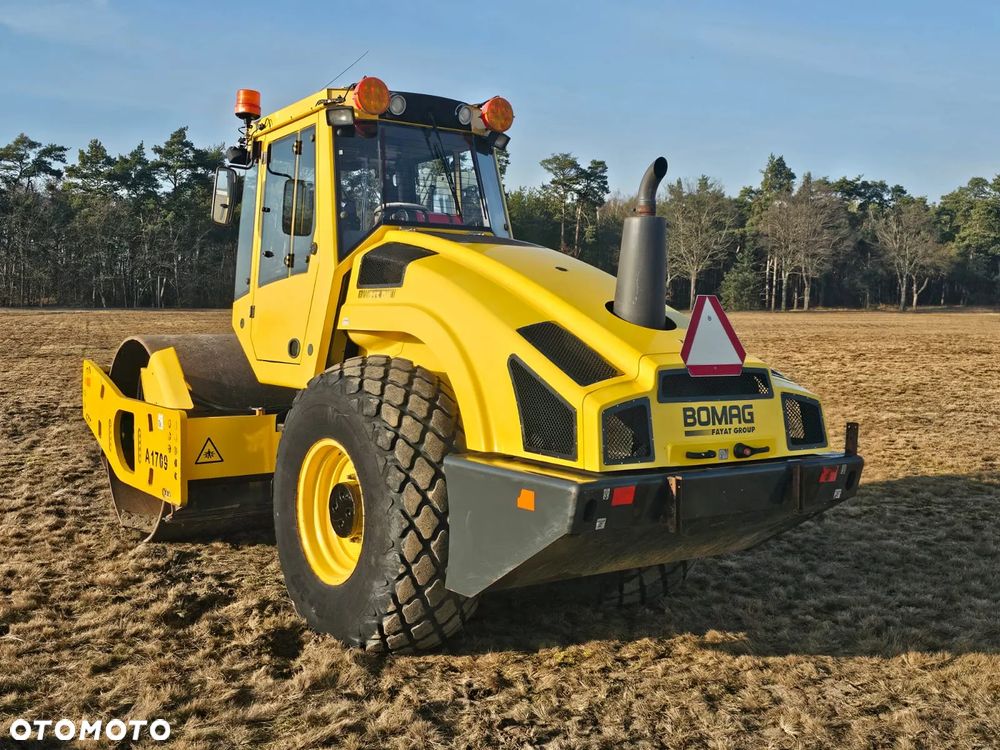 Bomag BW 213 DH4 - 4