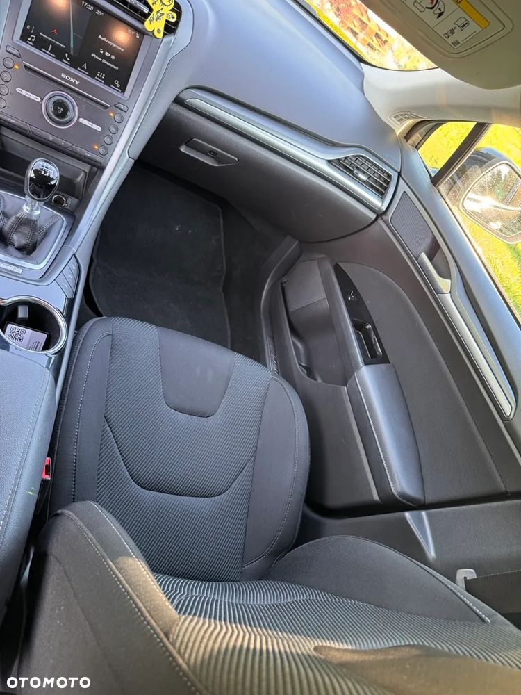 Ford Mondeo 2.0 TDCi Titanium - 24