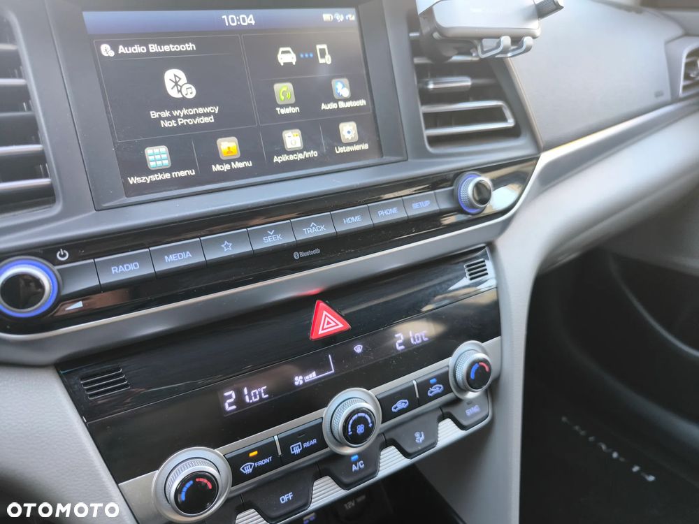 Hyundai Elantra - 19