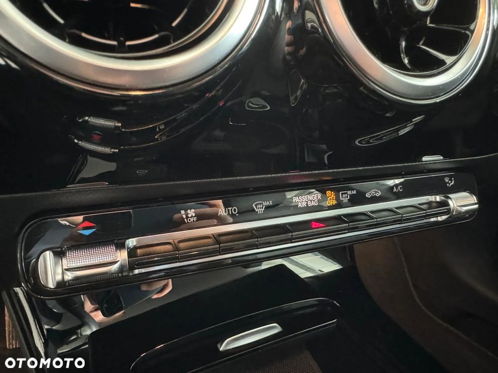 Mercedes-Benz CLA 180 d Progressive 8G-DCT - 10