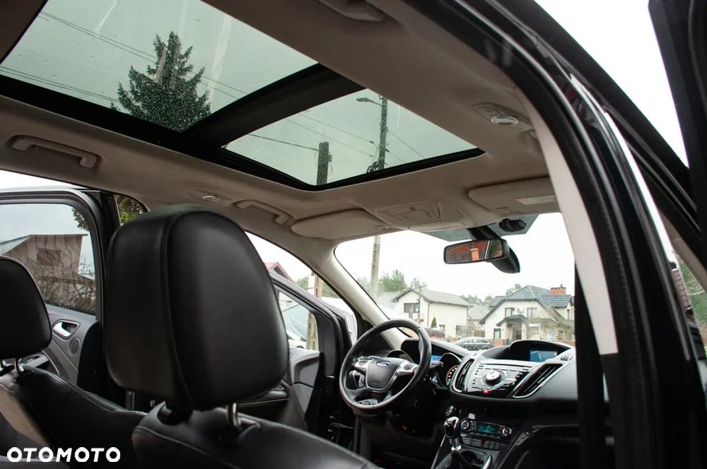 Ford Kuga 1.6 EcoBoost 2x4 Titanium - 24