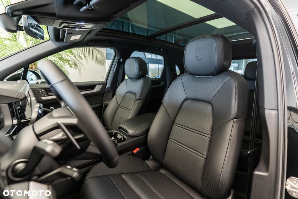 Porsche Cayenne E-Hybrid PHEV Black Edition - 11